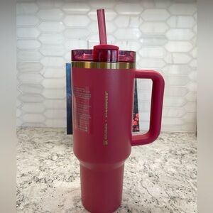 Starbucks x Stanley Holiday 2024 Berry Pink Glitter Quencher Tumbler. NWT!